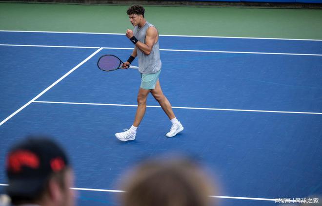 这使得关于 这使得关于